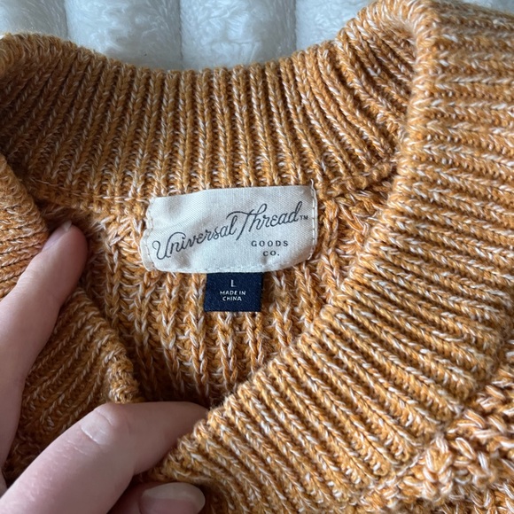 Universal Thread Crew Neck Sweater - Picture 4 of 4